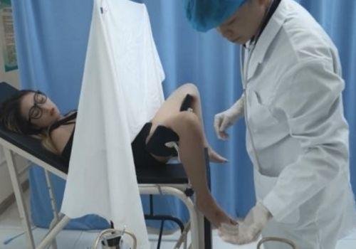Cô Gái Trẻ Khám Phụ Khoa Gặp Bác Sĩ Biến Thái Đụ Lồn Bạo Lực